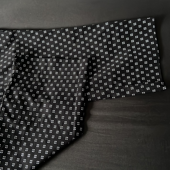 4/$20 Rickis Large 28” Crop - Picture 3 of 5